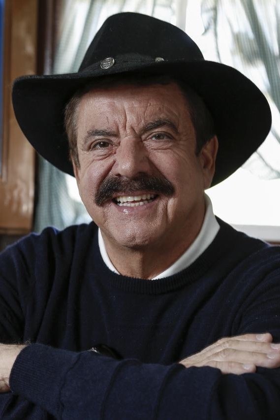 Quim Barreiros backdrop