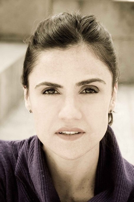 Luisa Friese backdrop