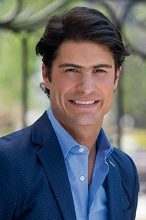 Alex Sirvent backdrop