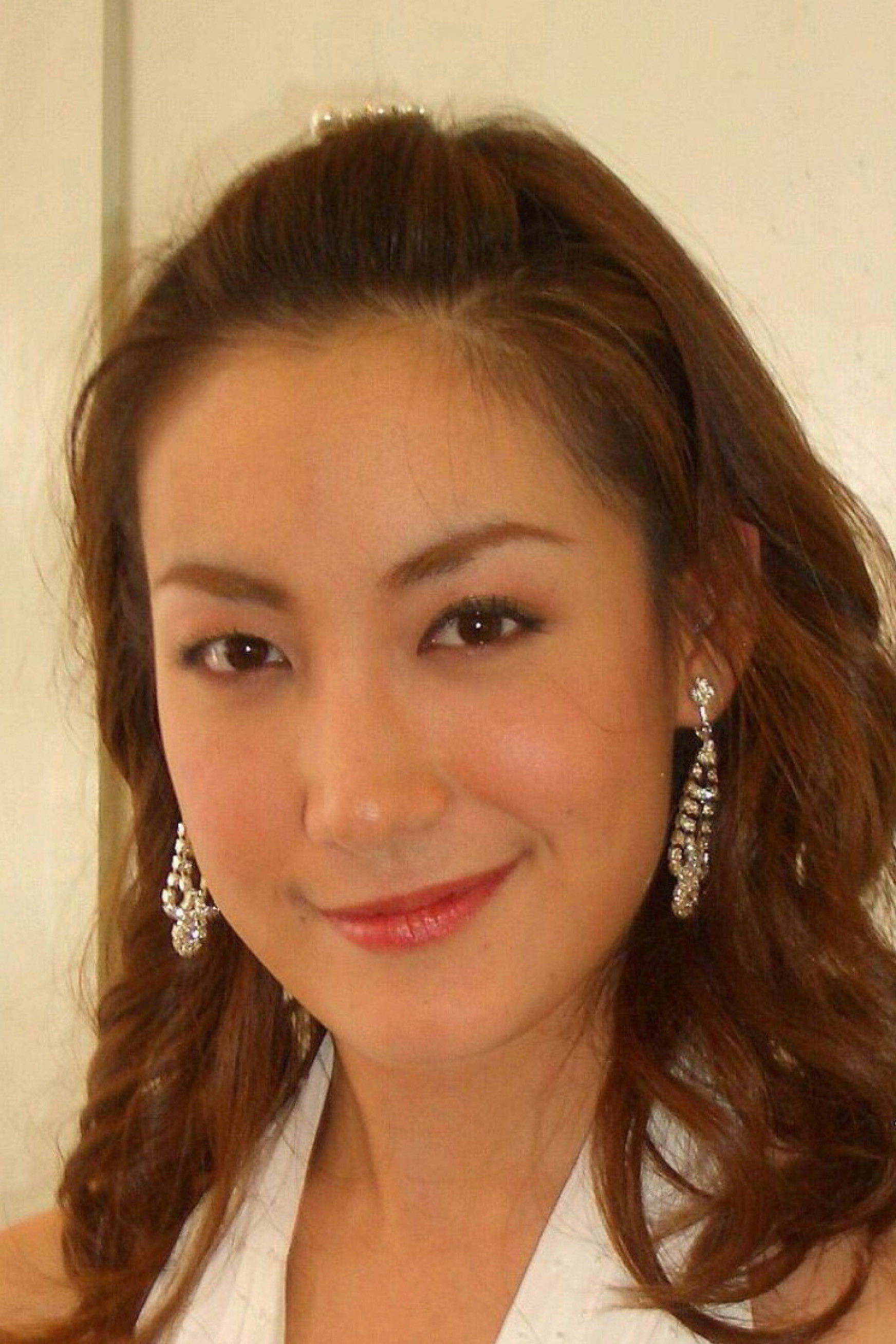 Pimpaporn Leenutapong backdrop