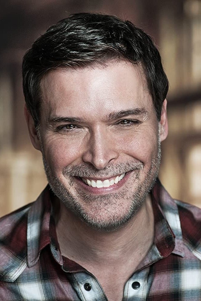 Frank Chiesurin backdrop