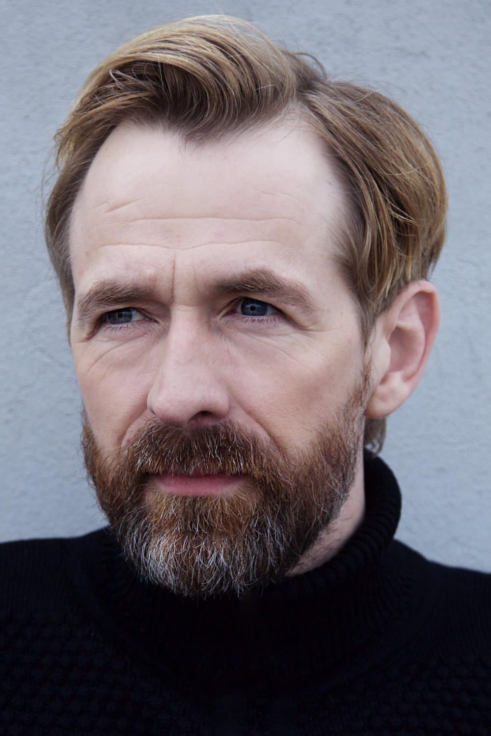 Kasper Leisner backdrop