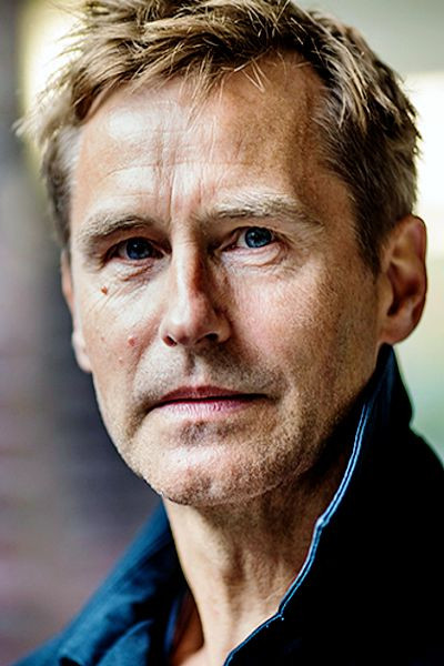 Rainer Frank: Rajner Frank backdrop