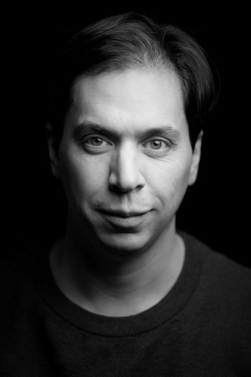 Omid Khansari backdrop