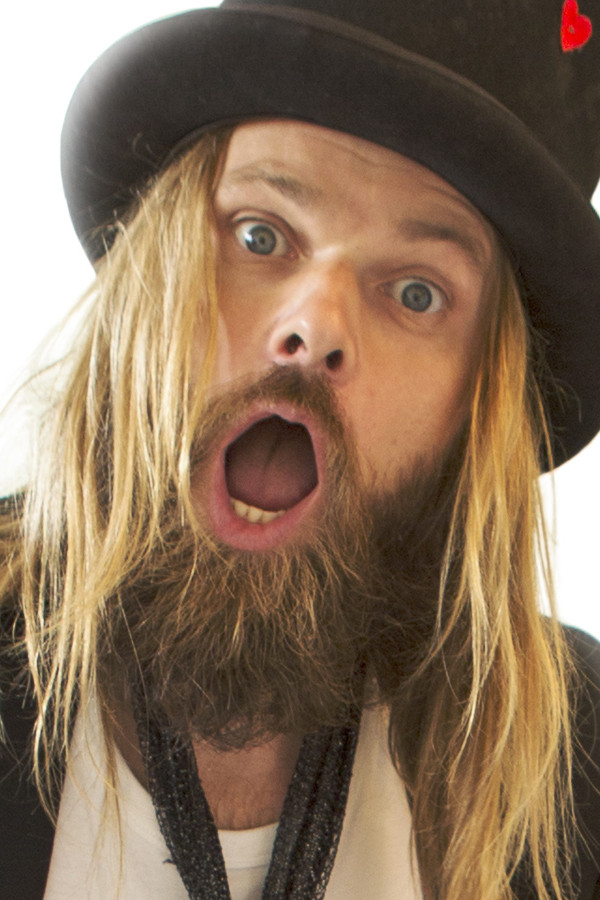 Carl-Einar Häckner backdrop