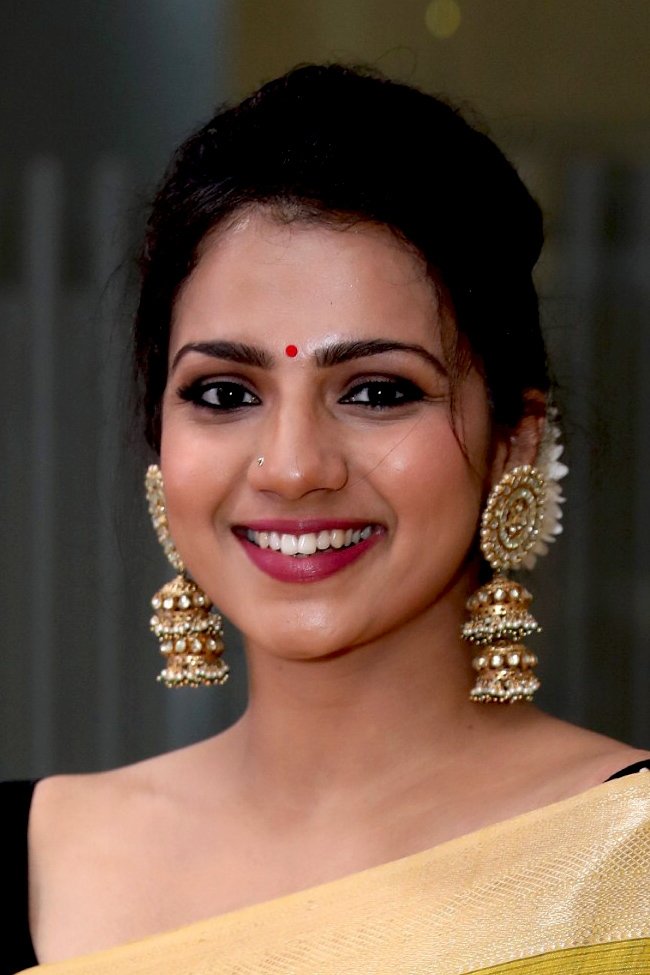 Sruthi Hariharan: Sruthi Hariharan backdrop