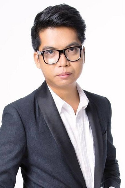 Remton Siega Zuasola backdrop