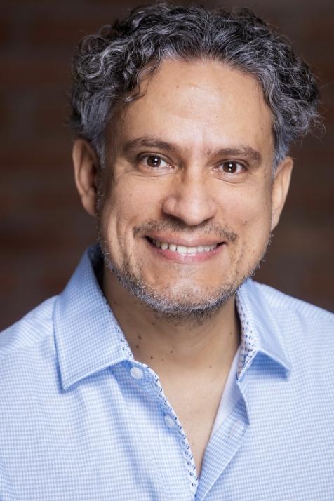 Luis del Valle backdrop