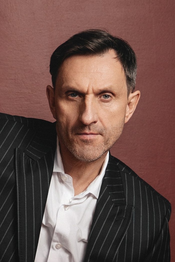 Dainius Kazlauskas backdrop