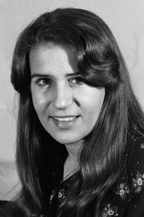 Ermelinda Duarte backdrop