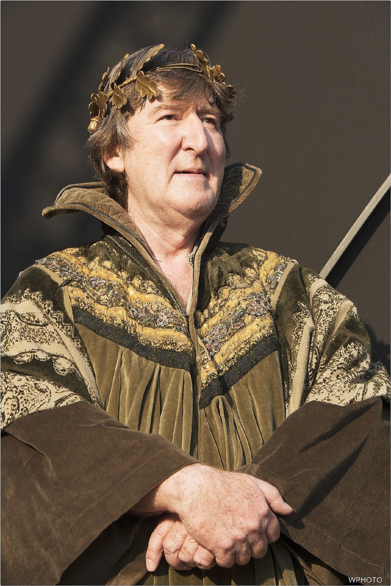 László Helyei backdrop