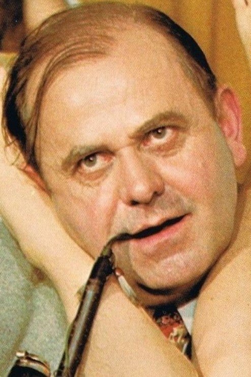 Alois Brummer backdrop