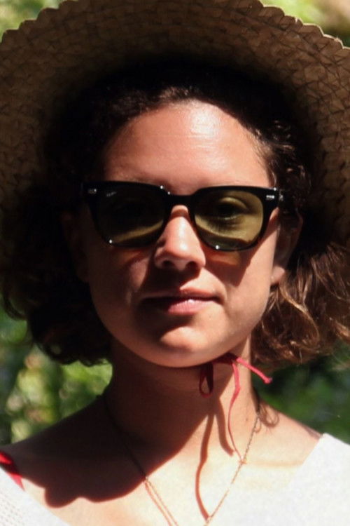 Eva Cvijanović backdrop