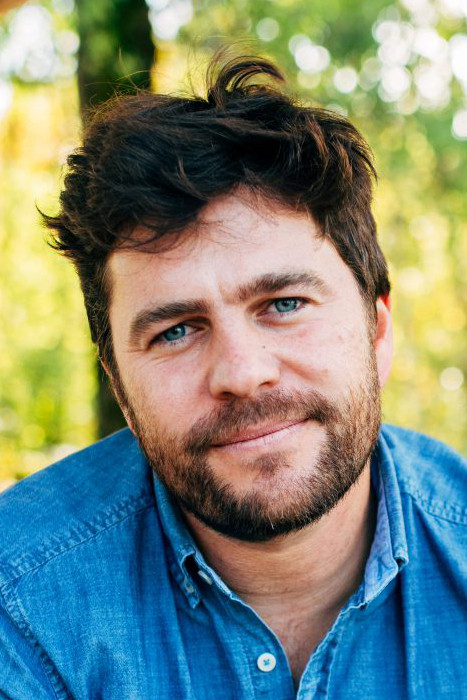 Nicolas Lévesque backdrop