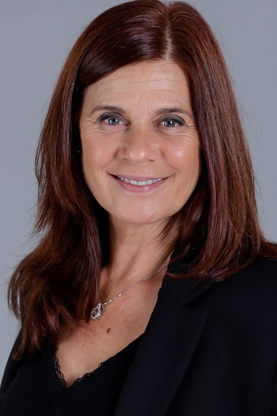 Cristina Homem de Mello backdrop