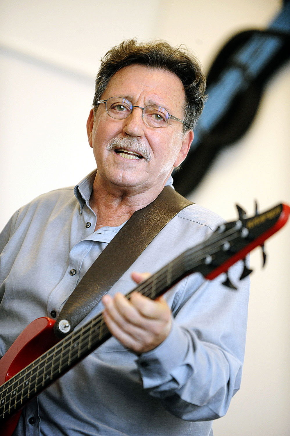 Tamás Mihály backdrop