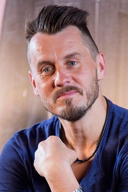 Neil Primrose backdrop