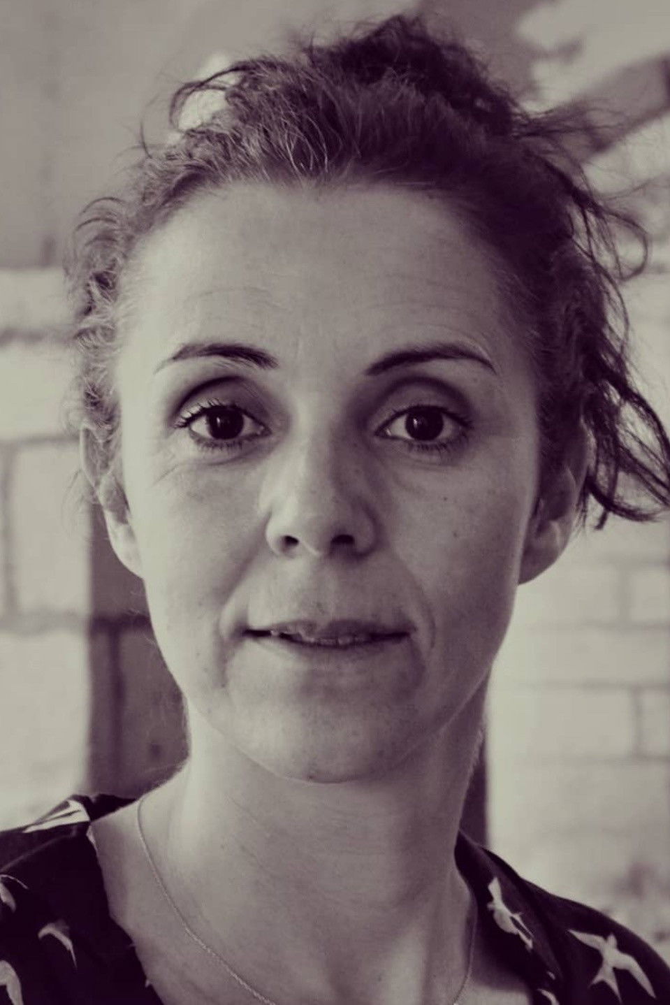 Sara de Castro backdrop