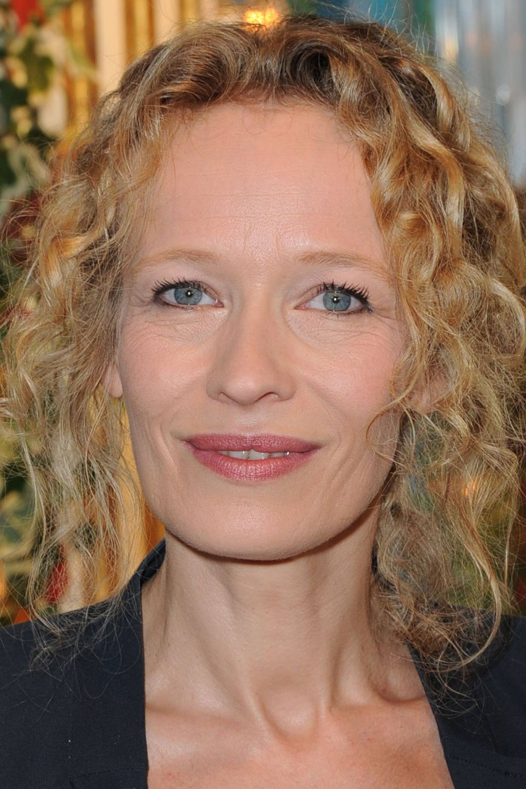 Sophie Broustal backdrop