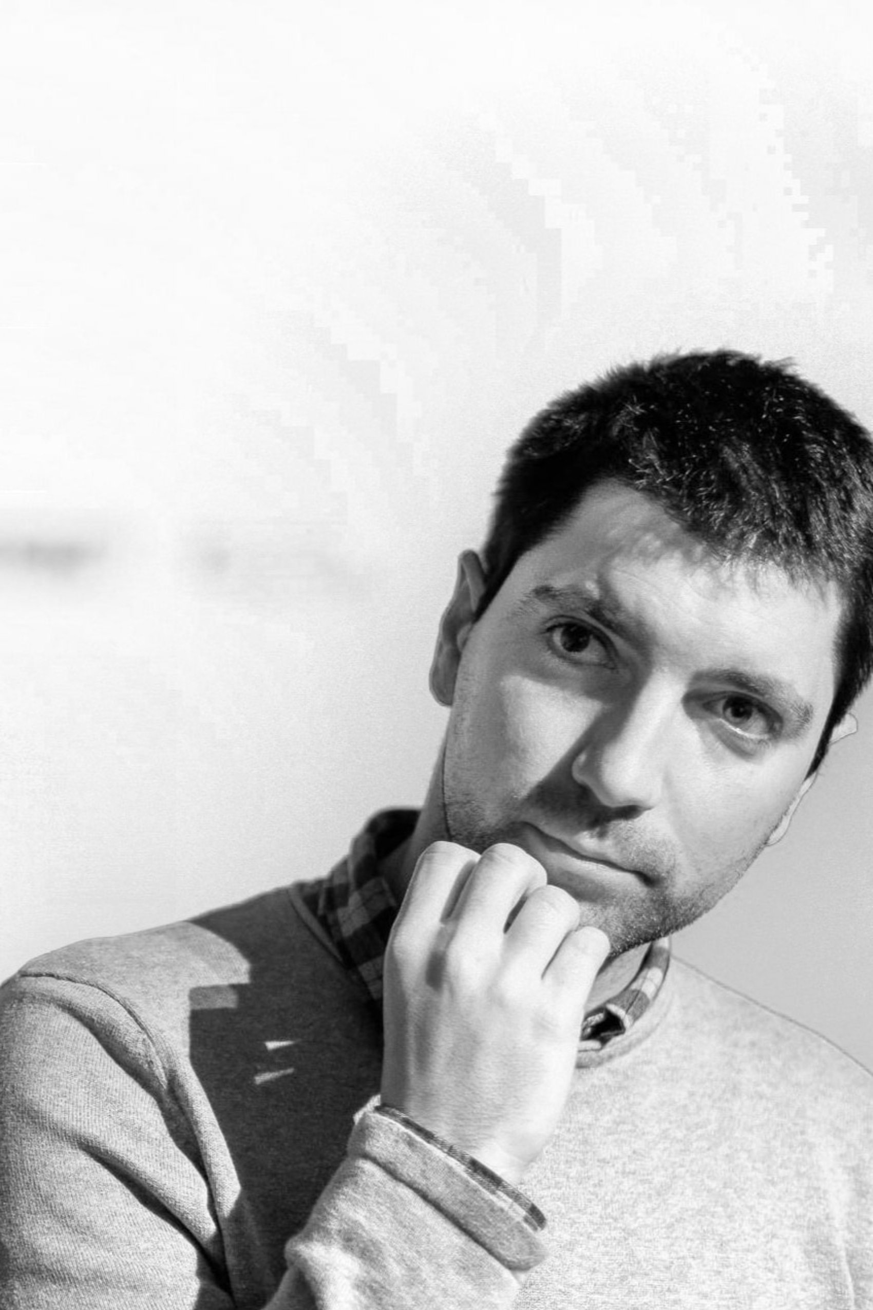 Luís Campos backdrop