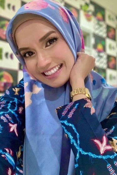 Faezah Elai backdrop