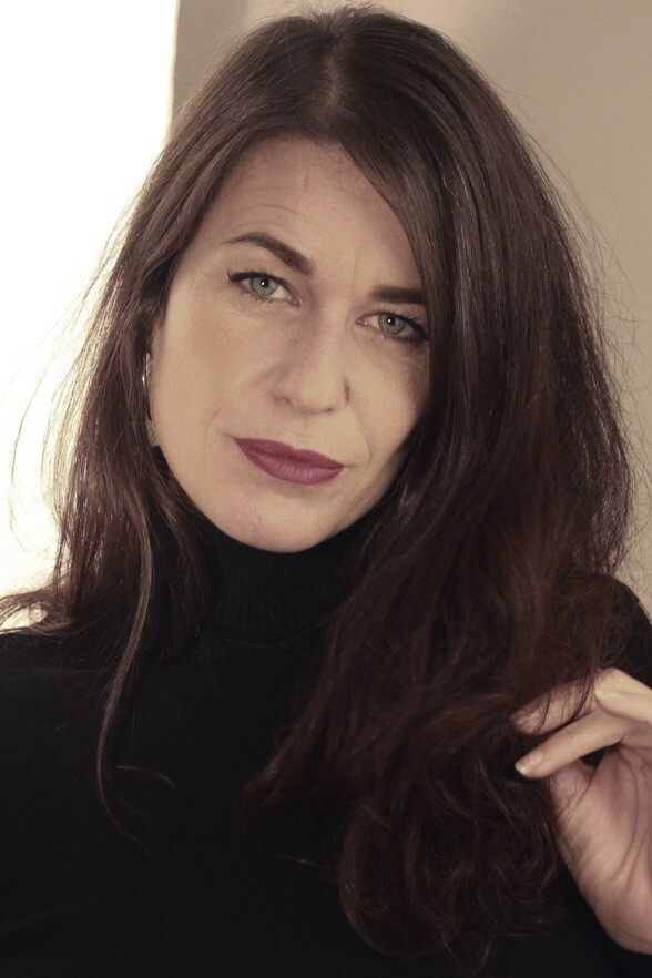 Naiara Arnedo backdrop