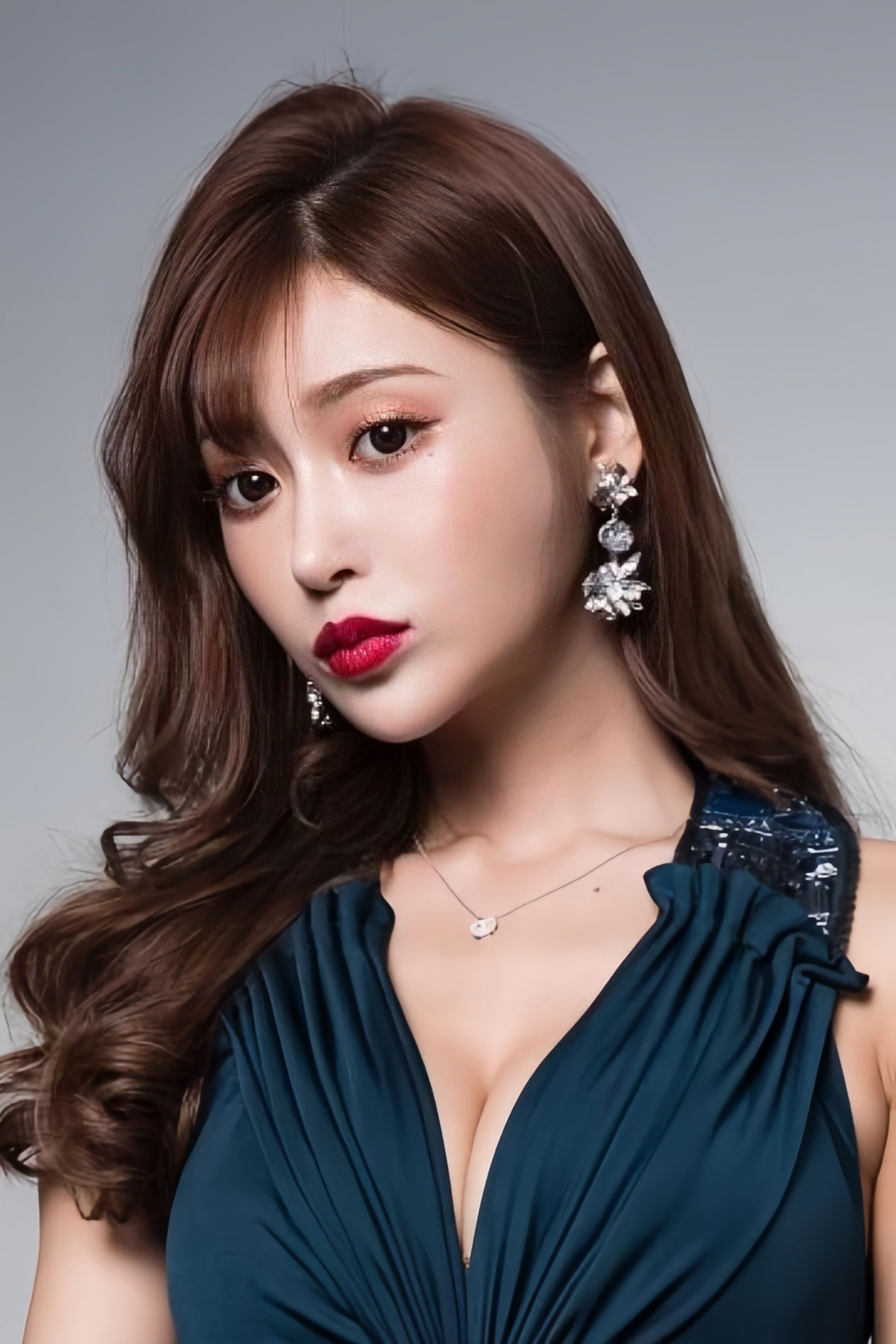 Kirara Asuka backdrop