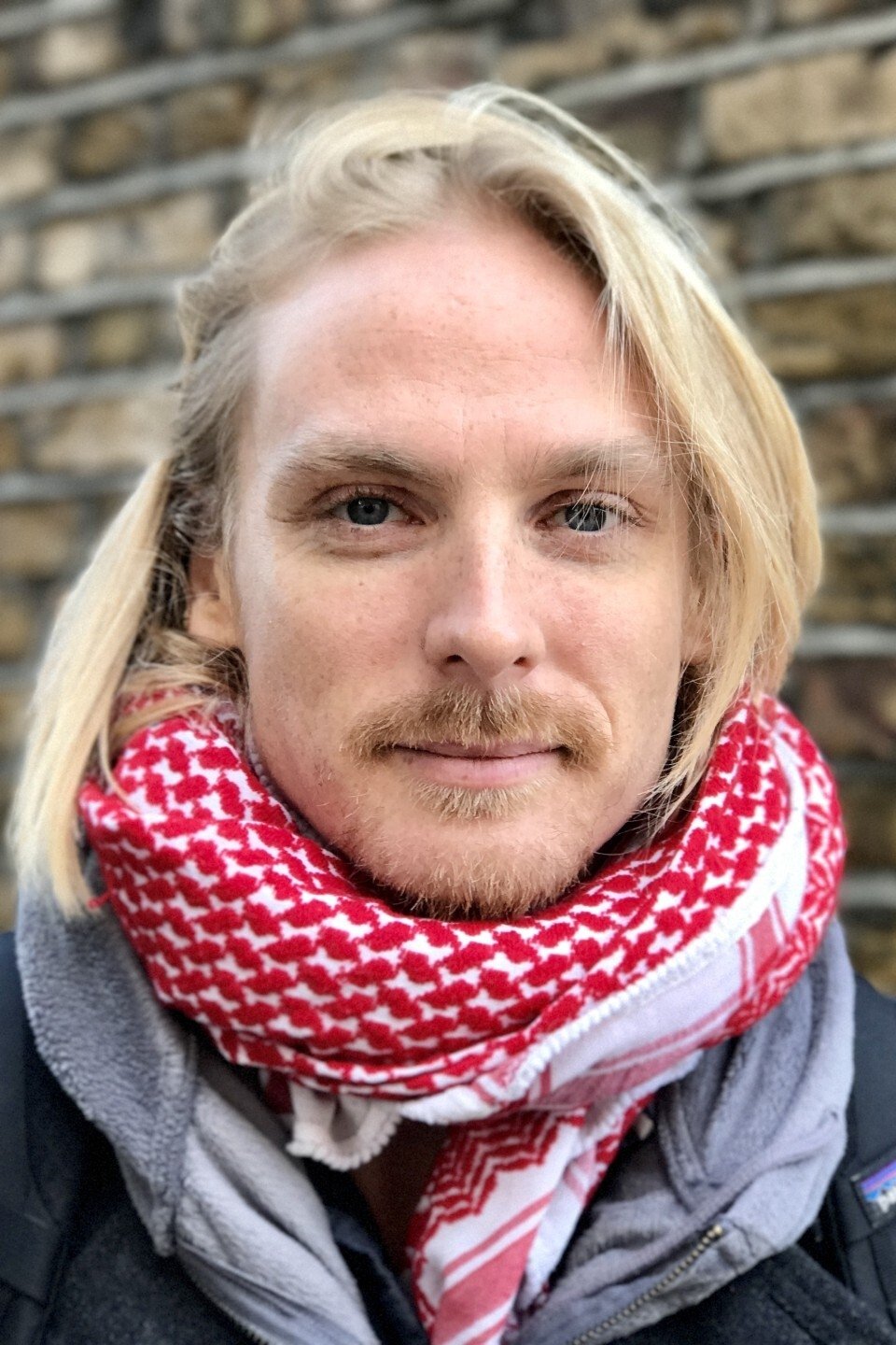 Jamie Magnus Stone backdrop