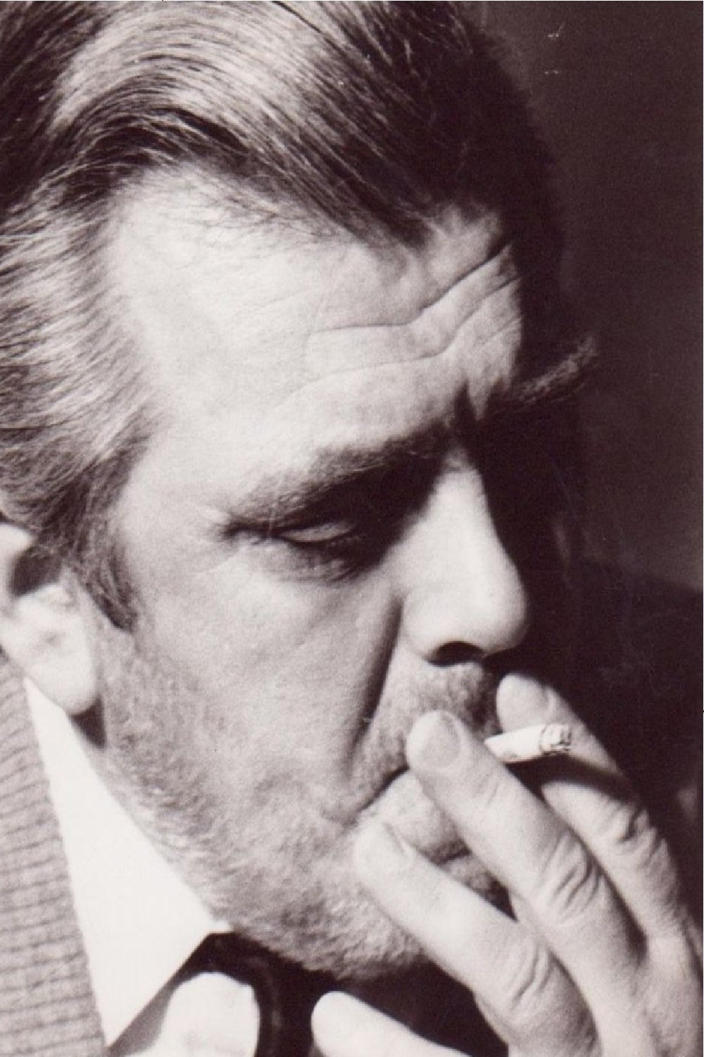 Mate Ergović backdrop