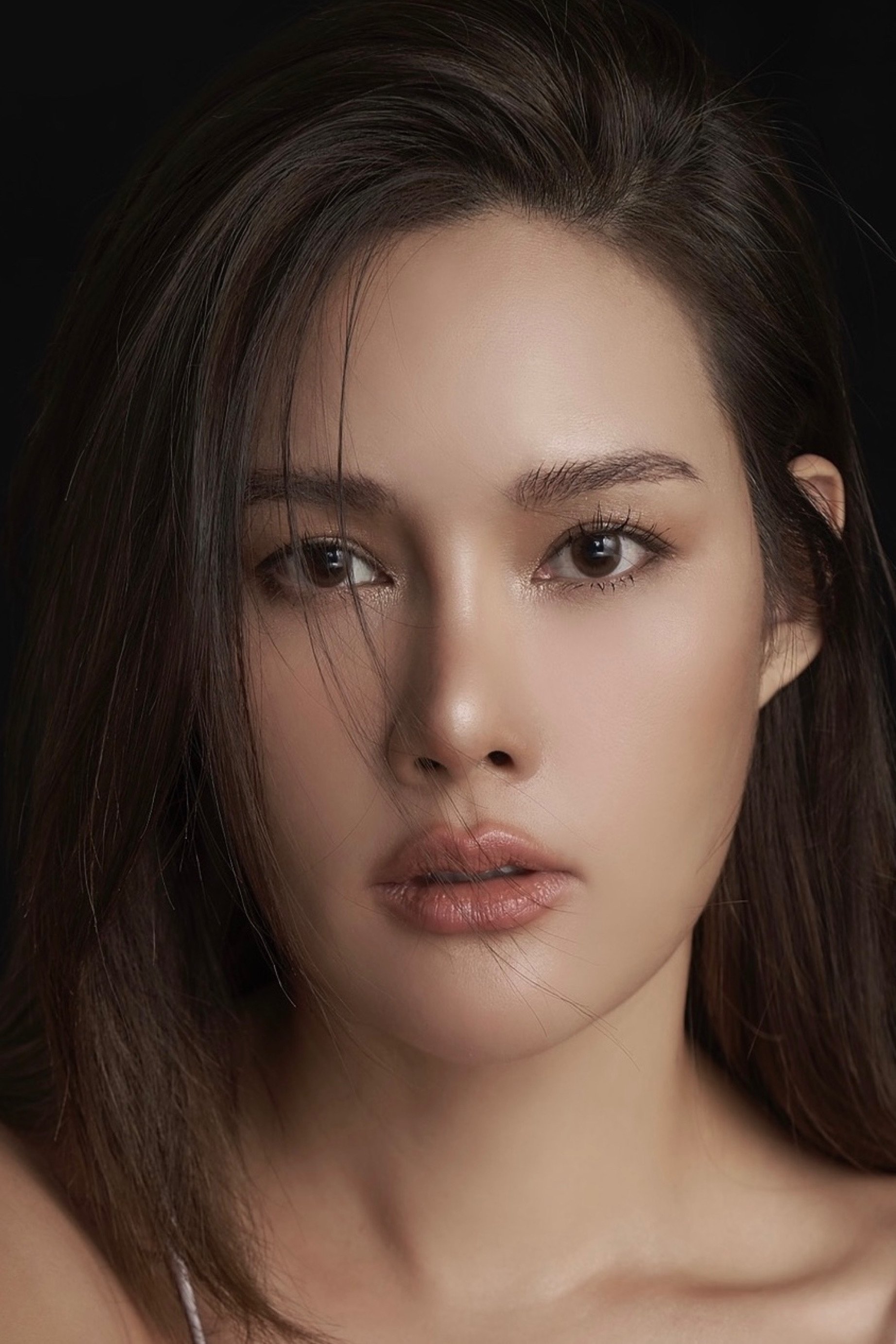 Rhatha Phongam backdrop