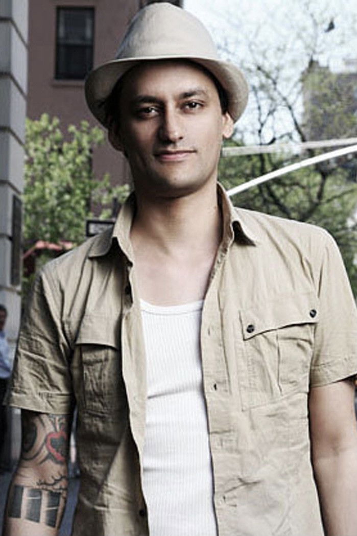 Antonio Tublén backdrop