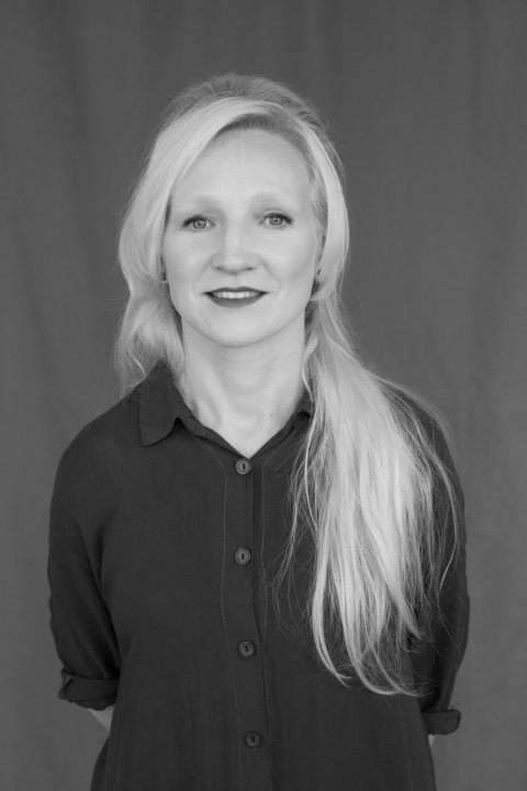 Guna Zariņa backdrop