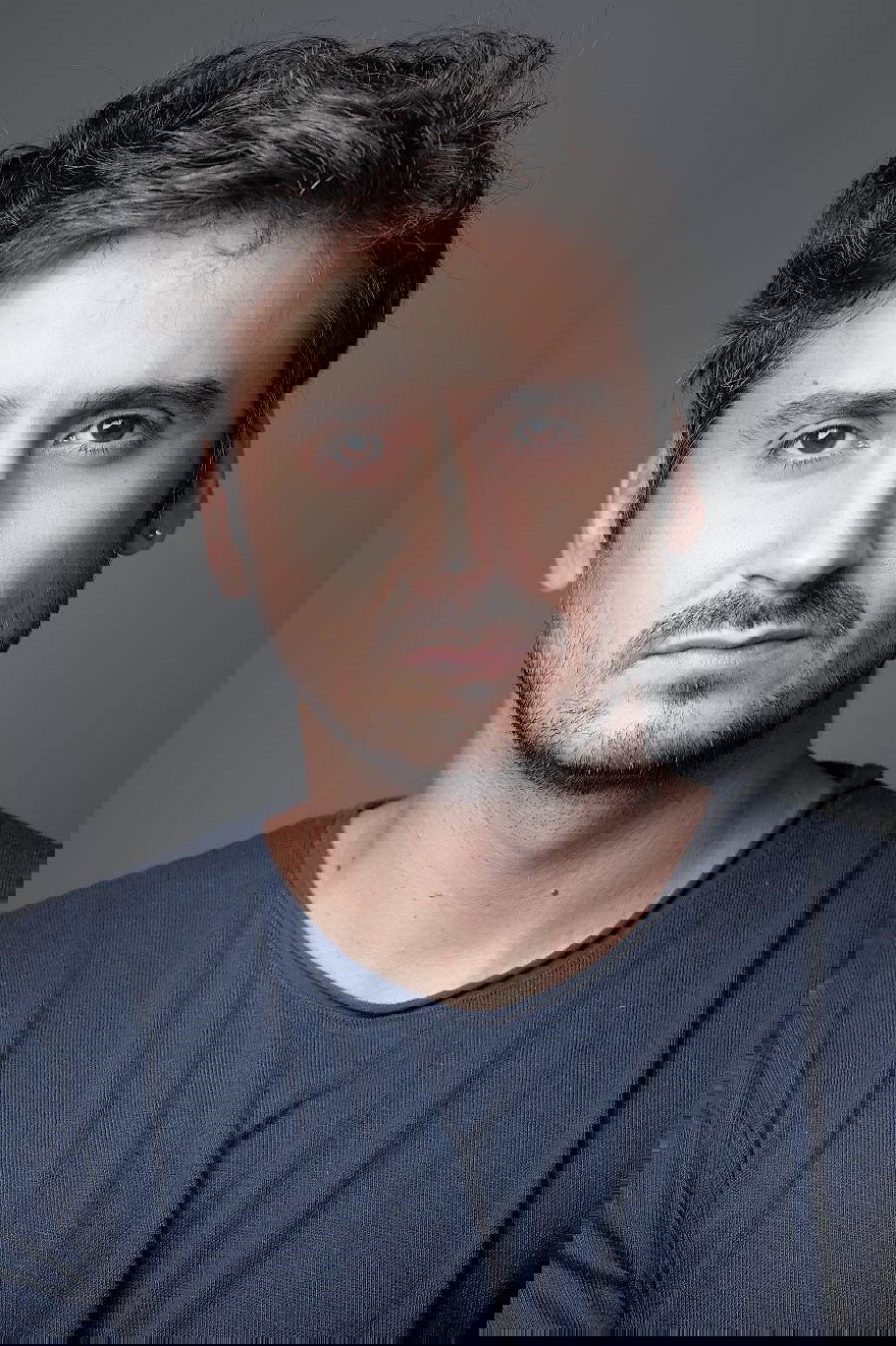 Jorge Pobes backdrop