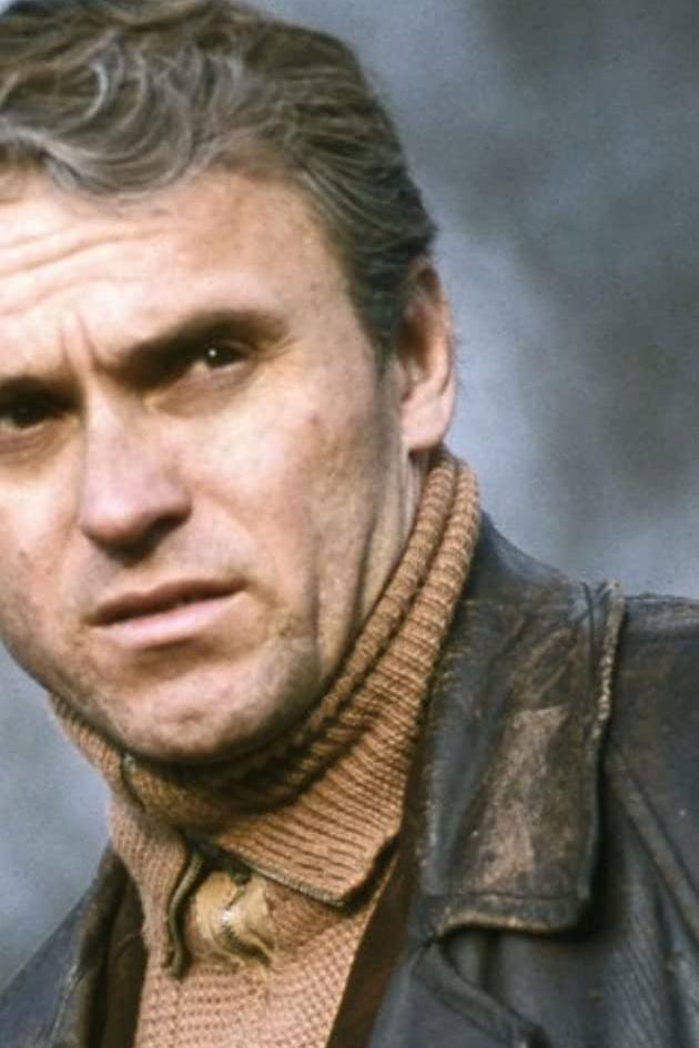 Maciej Góraj backdrop