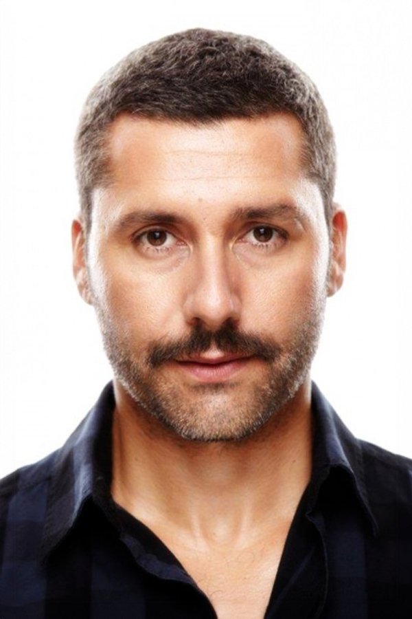 Orhan Kılıç backdrop