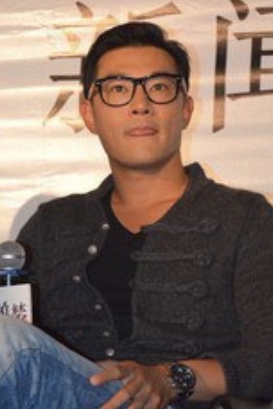 Yip Wai-Ying backdrop