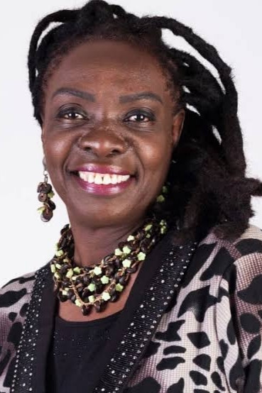 Denise Assunção backdrop