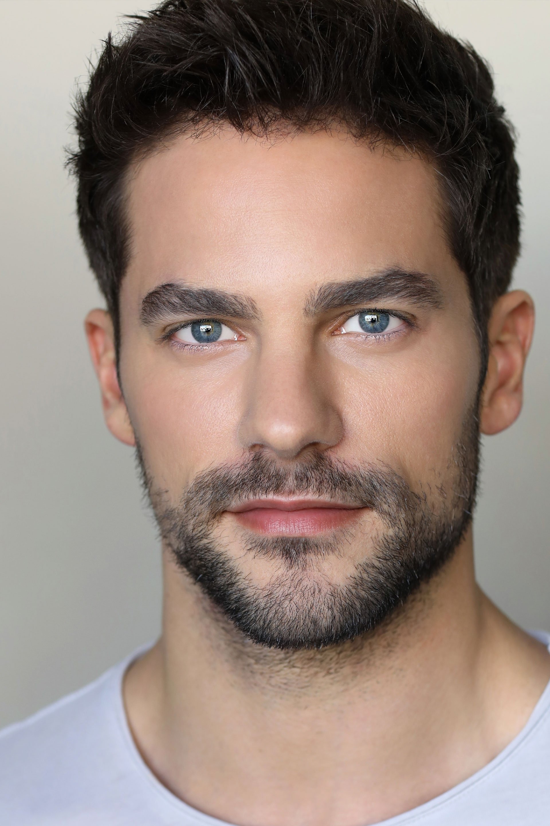 Brant Daugherty backdrop