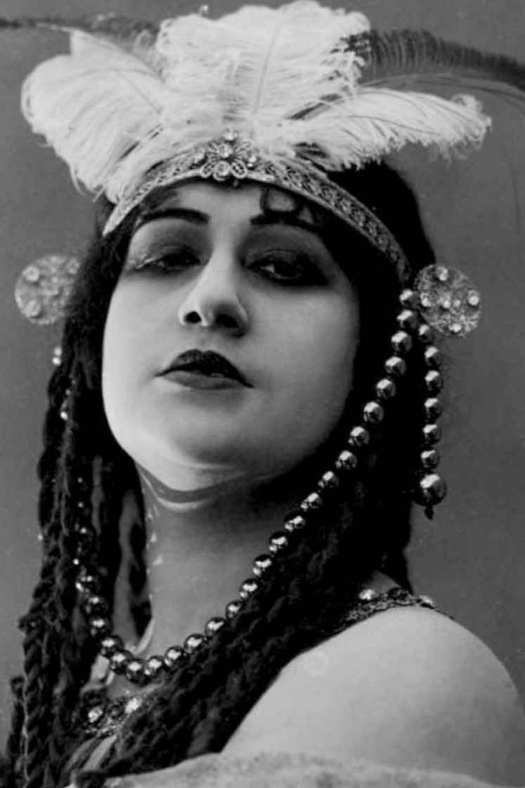 Letizia Quaranta backdrop