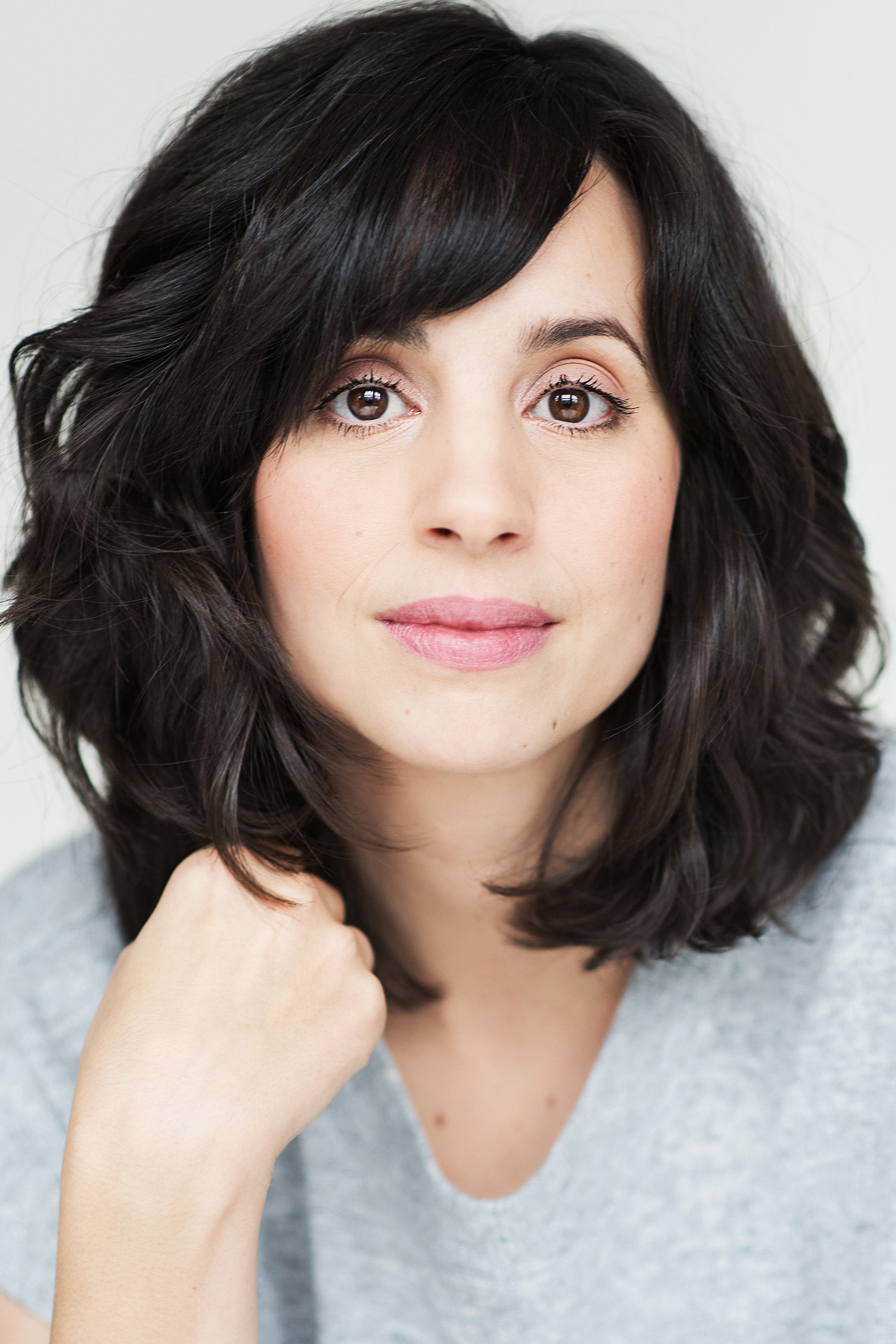 Sylvie De Morais-Nogueira backdrop