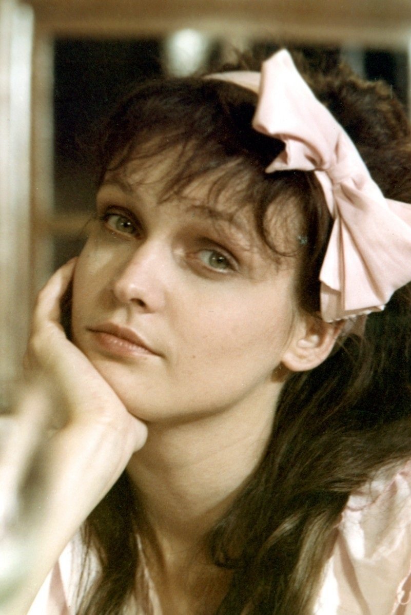 Adrianna Biedrzyńska backdrop