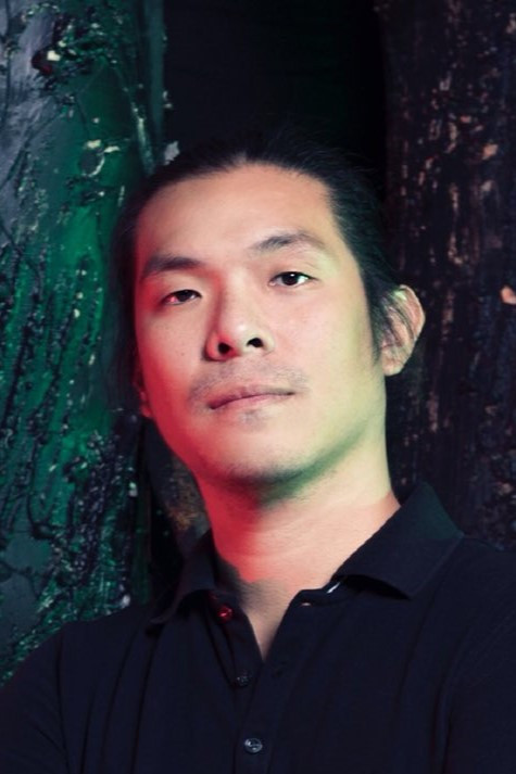 Ian Loreños backdrop