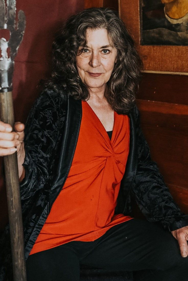 Džaki Neiman backdrop