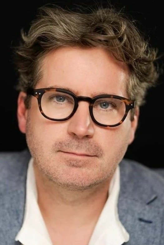 Daniel Brochu backdrop