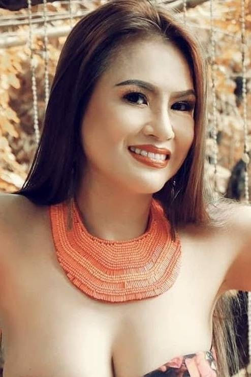 Keanna Reeves backdrop