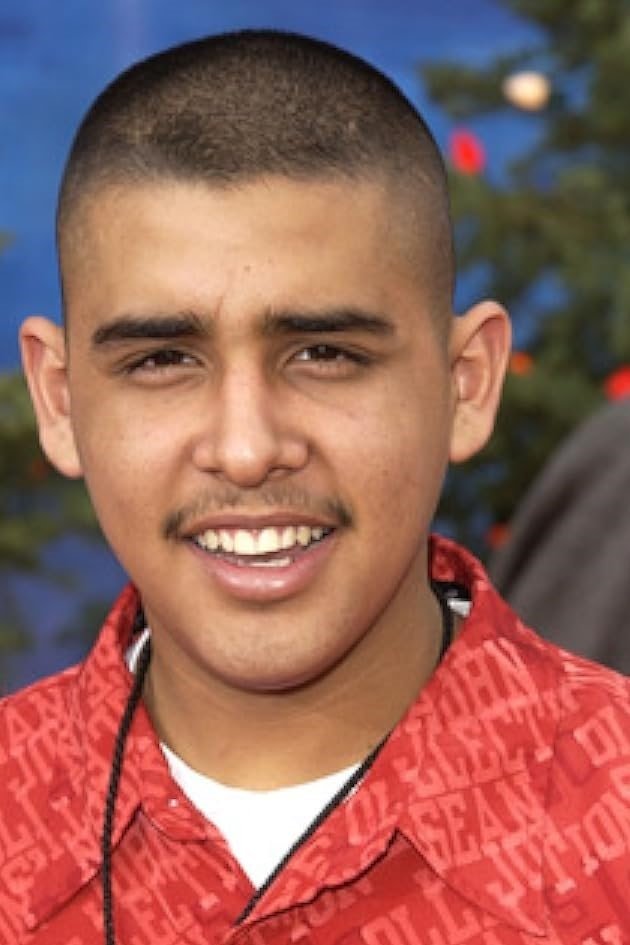 Miguel Castro backdrop