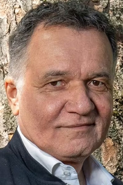 Michael Carøe backdrop