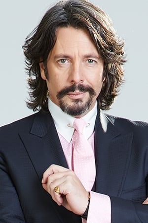 Laurence Llewelyn-Bowen backdrop