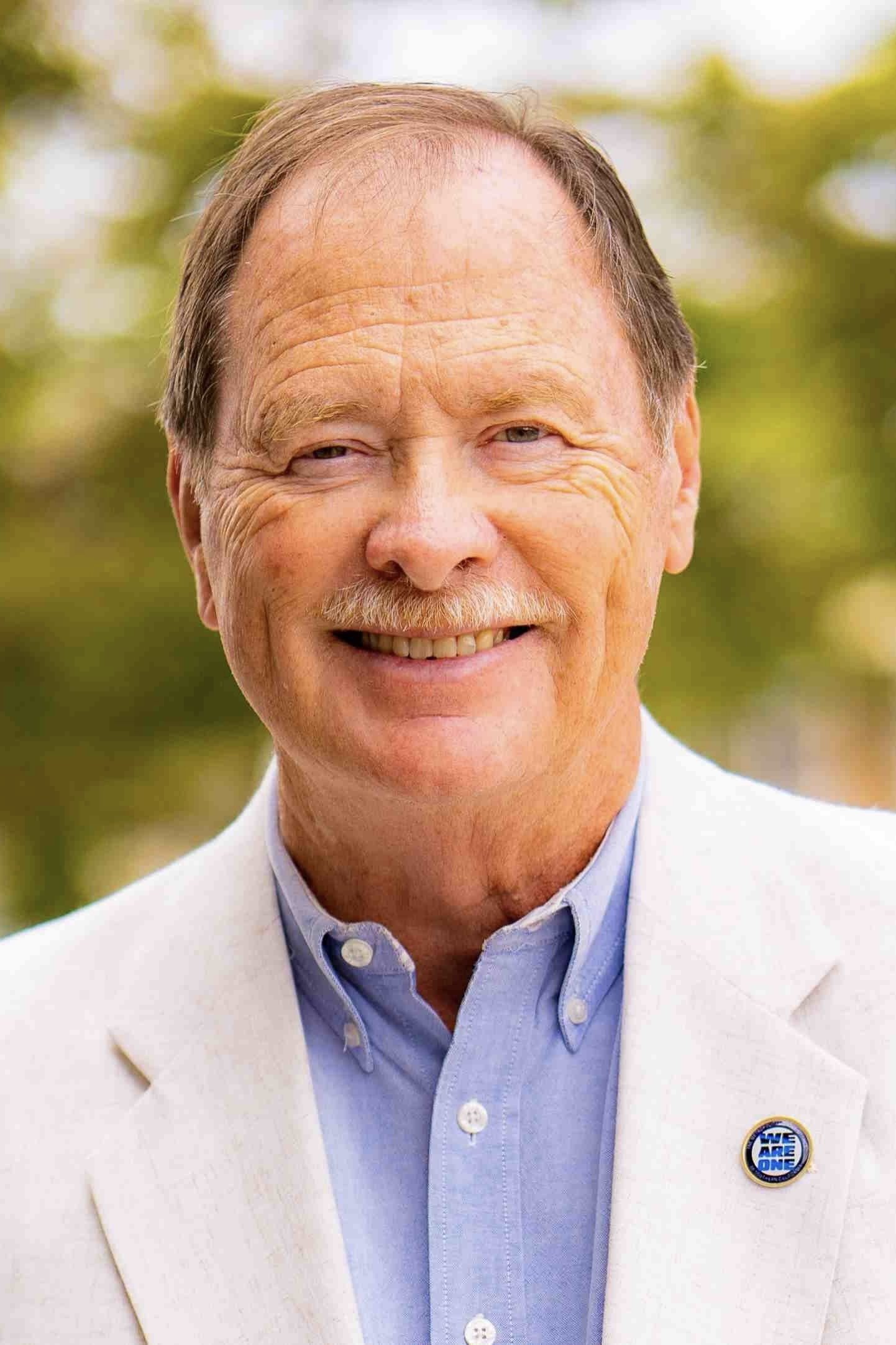 Dennis Erdman backdrop