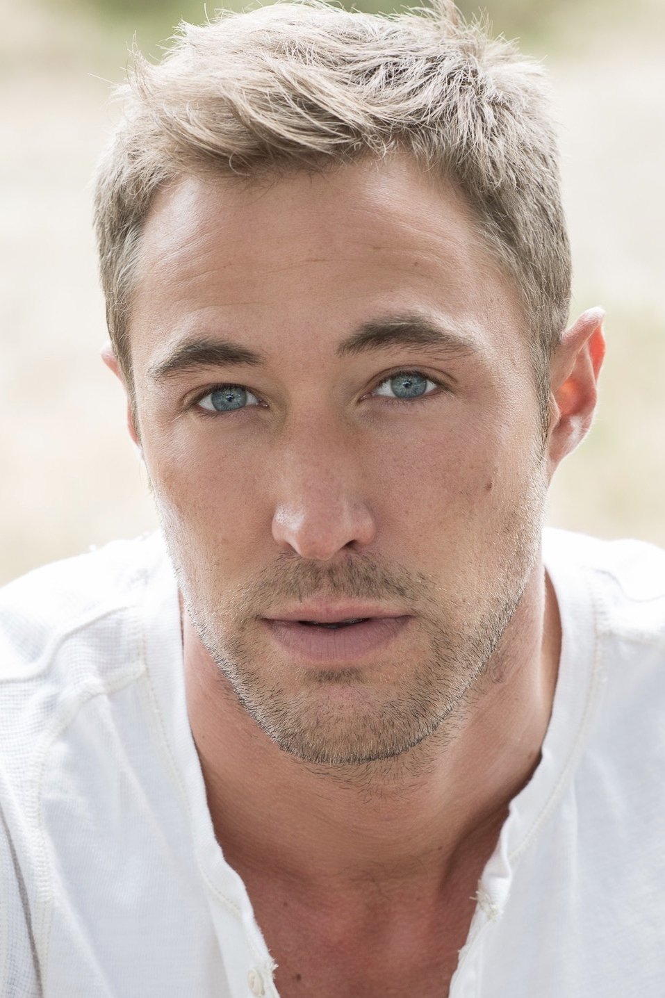 Kyle Lowder backdrop